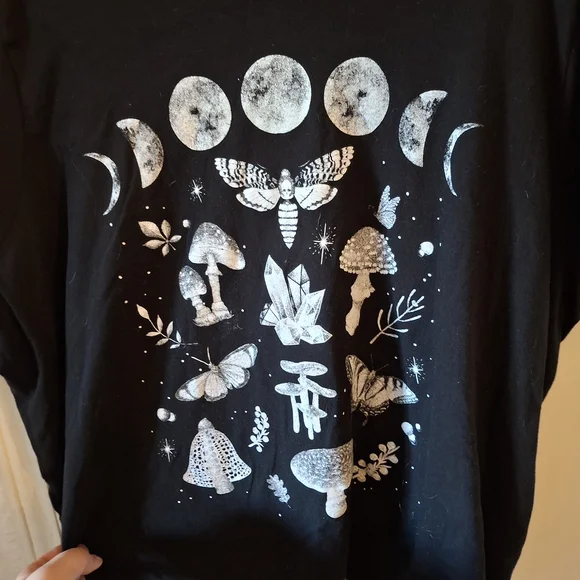 Cottagecore Design Black Tshirt - Picture 2 of 3